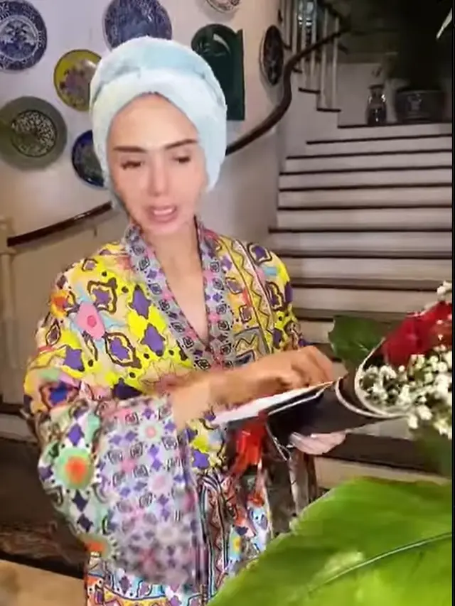 Yuni Shara tampak cantik alami (Instagram/yunishara36)