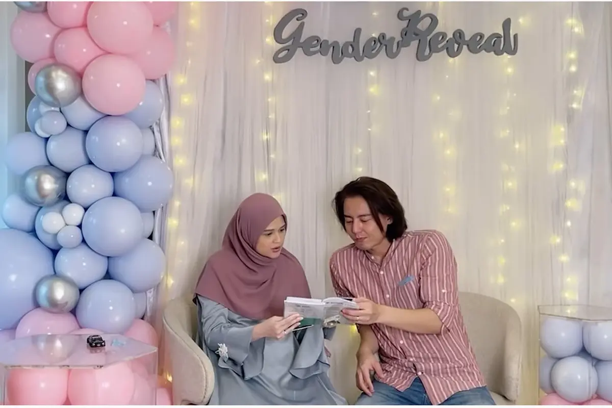 6 Momen Cut Meyriska dan Roger Danuarta Ungkap Jenis Kelamin Anak Kedua