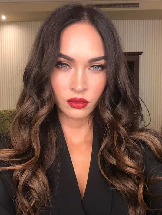 Aktris bernama asli Megan Denise Fox ini memang selalu tampil seksi dan menawan. (FOTO: instagram.com/meganfox/)