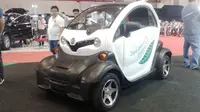 MAN Indonesia memamerkan mobil mini bertenaga listrik di Jakarta Fair Kemayoran. Mobil ini belum dijual, baru melihat respon pasar saja. 