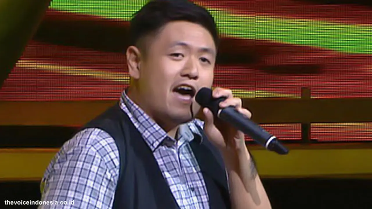freddy-the-voice-130424b.jpg