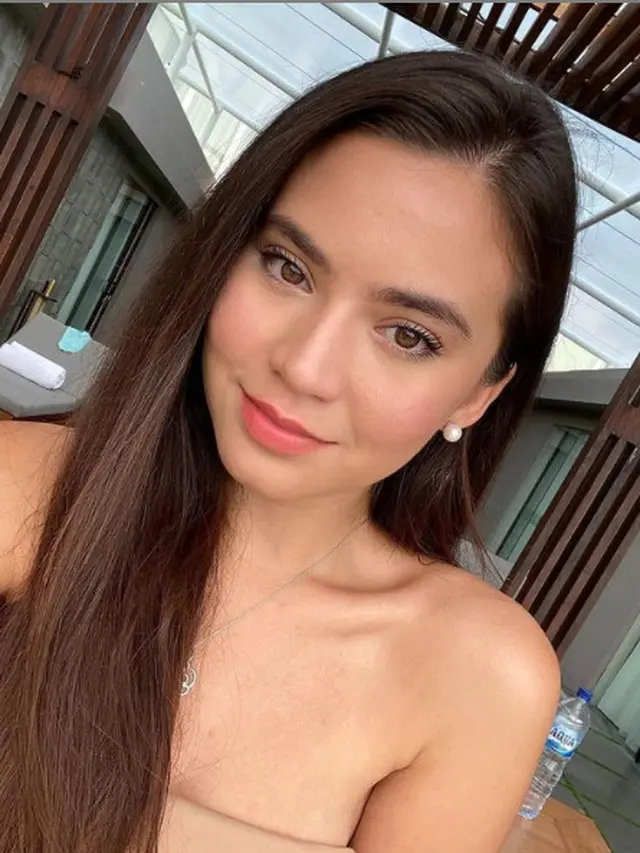 6 Potret Karen Nijsen, Model yang Dikabarkan Dekat dengan Gading Marten