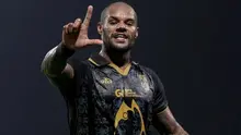 Selebrasi striker Malut United, David Da Silva usai membobol gawang Madura United dalam laga pekan ke-24 BRI Super League 2025/2026 di Stadion Gelora Ratu Pamelingan, Pamekasan, Jawa Timur, Selasa (3/3/3026). (Dok. Malut United)