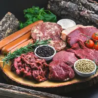 Ilustrasi daging sapi. (dok. Eiliv-Sonas Aceron/Unsplash)