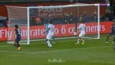 Berita video highlights Ligue 1 2017-2018 antara PSG melawan Lyon dengan skor 2-0. This video presented by BallBall.