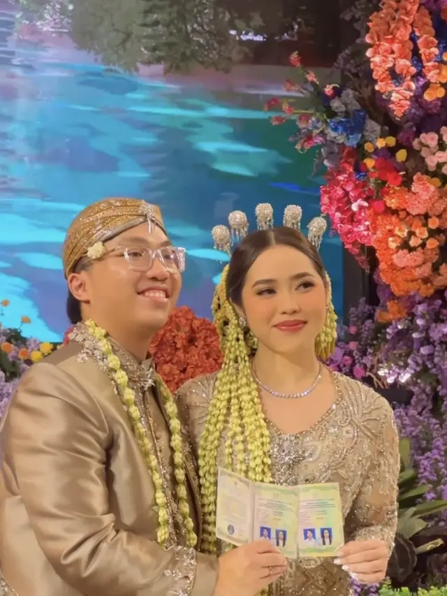 Potret Pernikahan Thalia Putri Semata Wayang Elma Theana. [@bennusorumba]