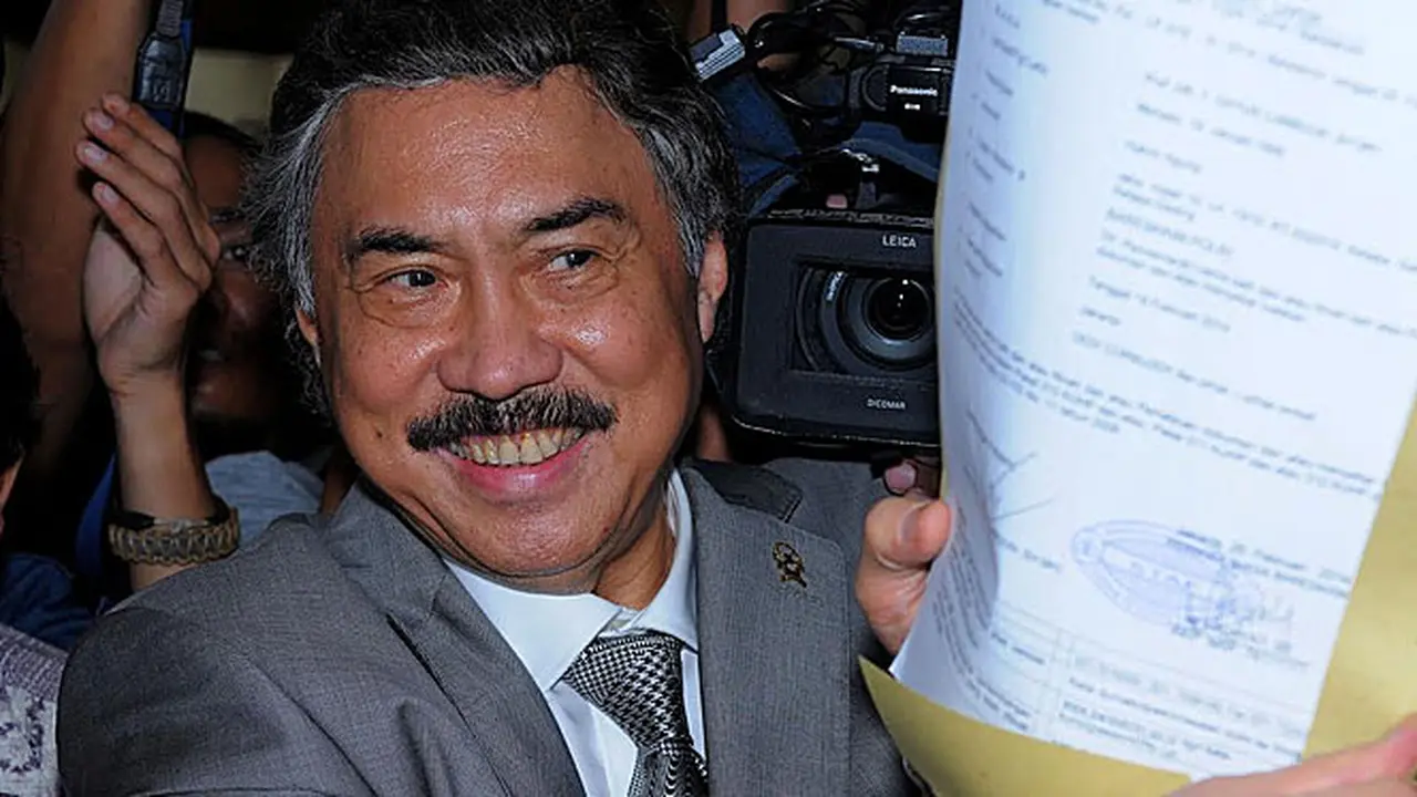 Gayus Lumbuun