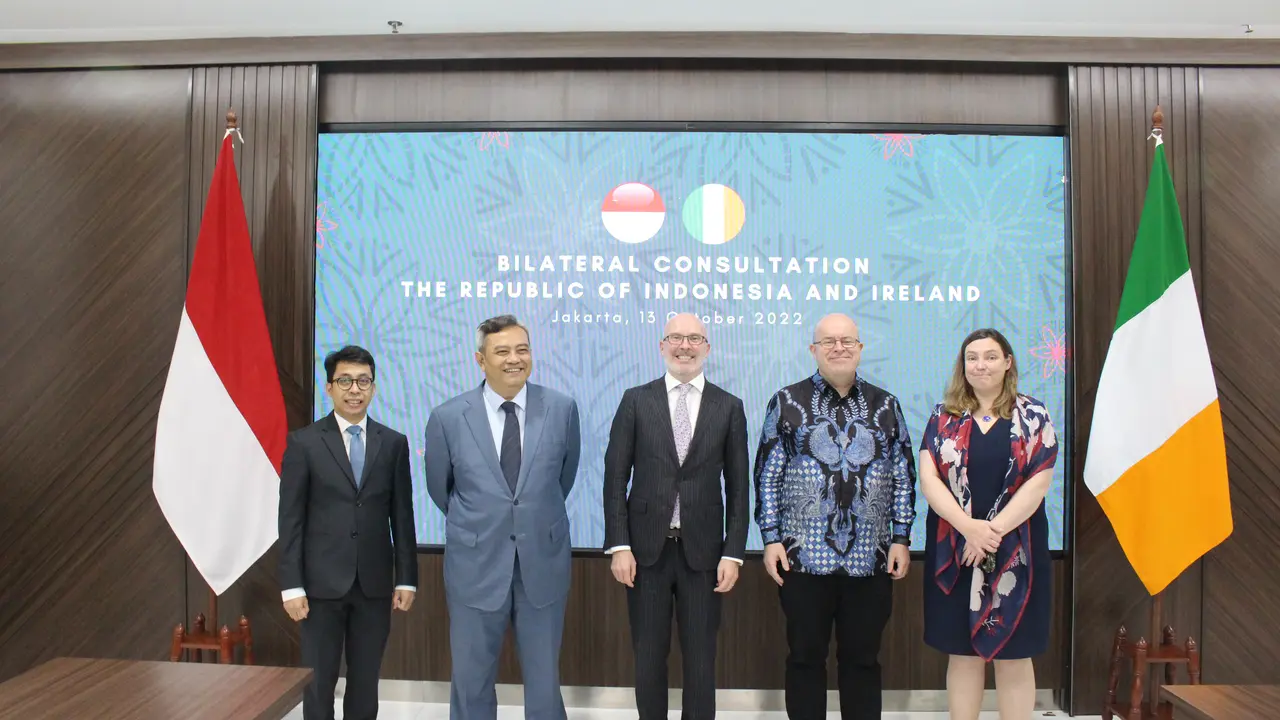 Konsultasi Bilateral RI-Irlandia yang berlangsung di Jakarta, (13/10/2022). (Dok: Kemlu RI)