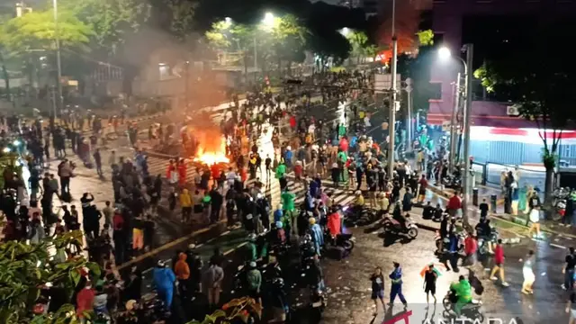 Penampakan Massa di Kawasan Kwitang Jumat Dini Hari