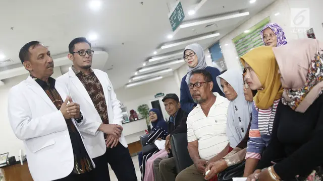 RS EMC Sentul Gelar Bakti Sosial Operasi Katarak Gratis