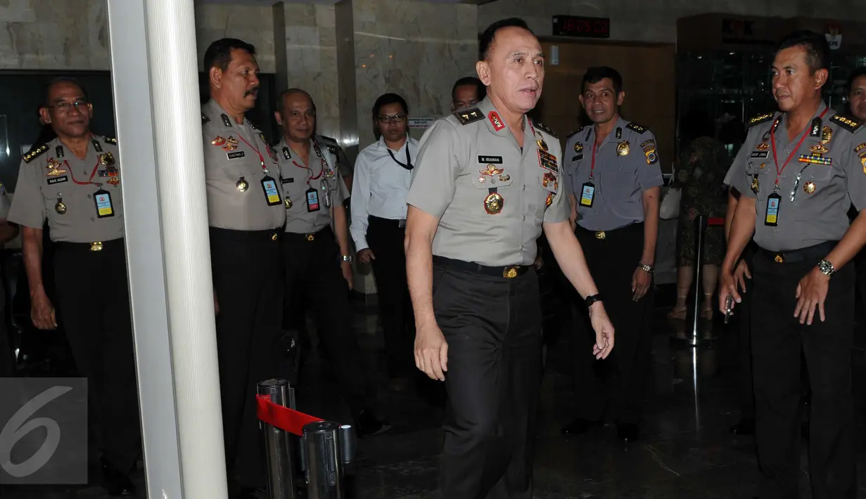 Kepala Divisi Hukum Mabes Polri Irjen Pol Mochamad Iriawan (depan) saat mengunjungi gedung Komisi Pemberantasan Korupsi (KPK) di Jakarta, Kamis (25/2). (Liputan6.com/Helmi Afandi)
