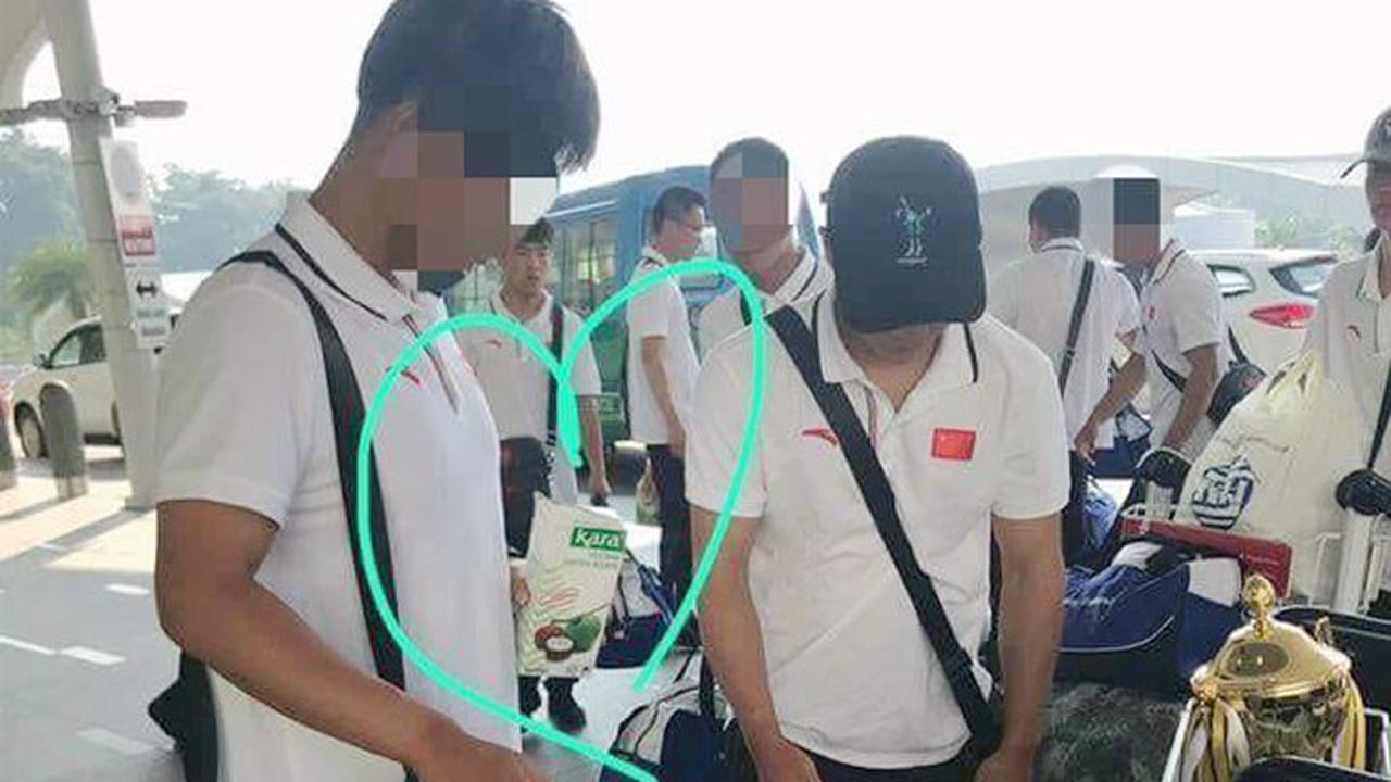 Dikira Air Kelapa, Kontingen Tiongkok Malah Minum Santan Kemasan