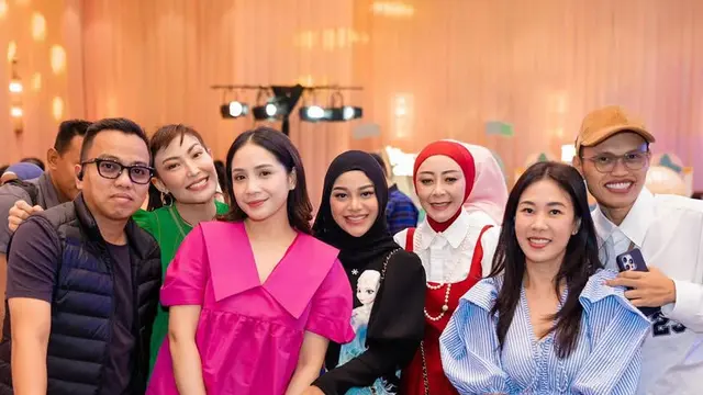 OOTD Geng Cendol Hadir di Ulang Tahun Putri dr.Feni. [@raffinagita1717]