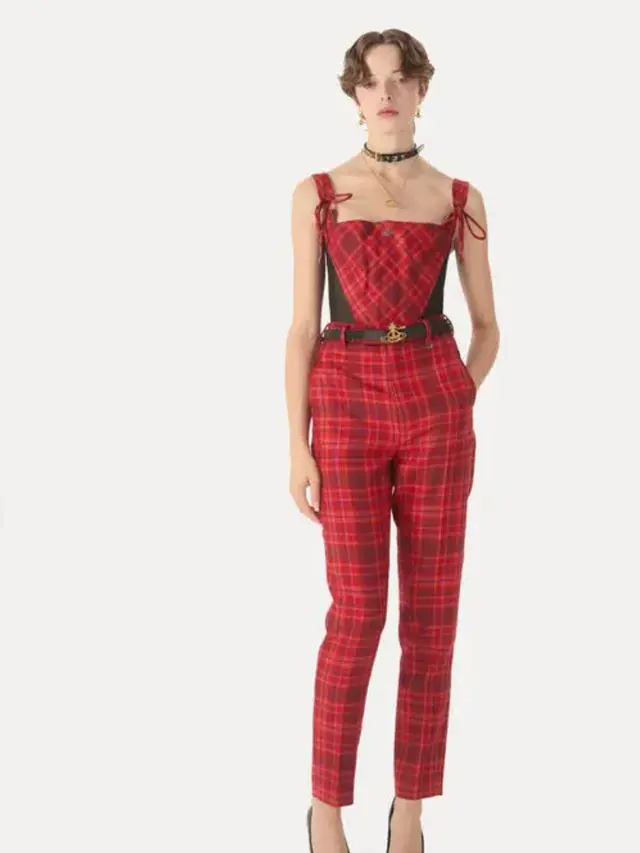 Koleksi pakaian Manga Nana x Vivienne Westwood. Dok. Vivienne Westwood