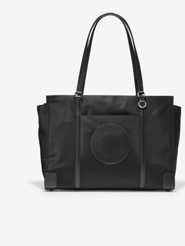 Tips Styling Kembali ke Kantor yang Nyaman dengan Pilihan Sepatu yang Tepat