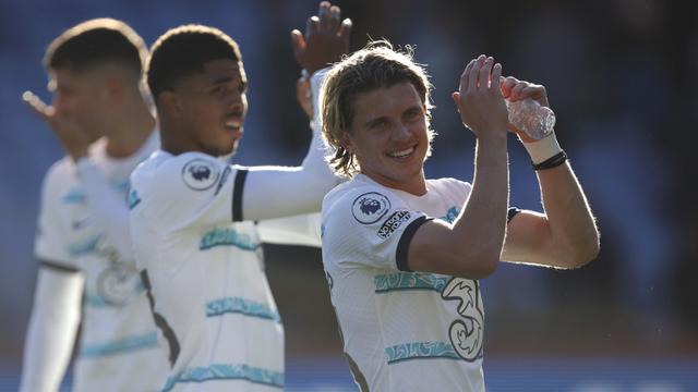 Foto: Hattrick Leandro Trossard Buyarkan Kemenangan Liverpool, Gol Debut Aubameyang dan Conor Gallagher Menangkan Chelsea