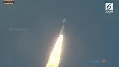 India sukses meluncurkan roket Geosynchronous Satellite Launch Vehicle Mk III yang membawa satelit komunikasi seberat 3,136 kg.