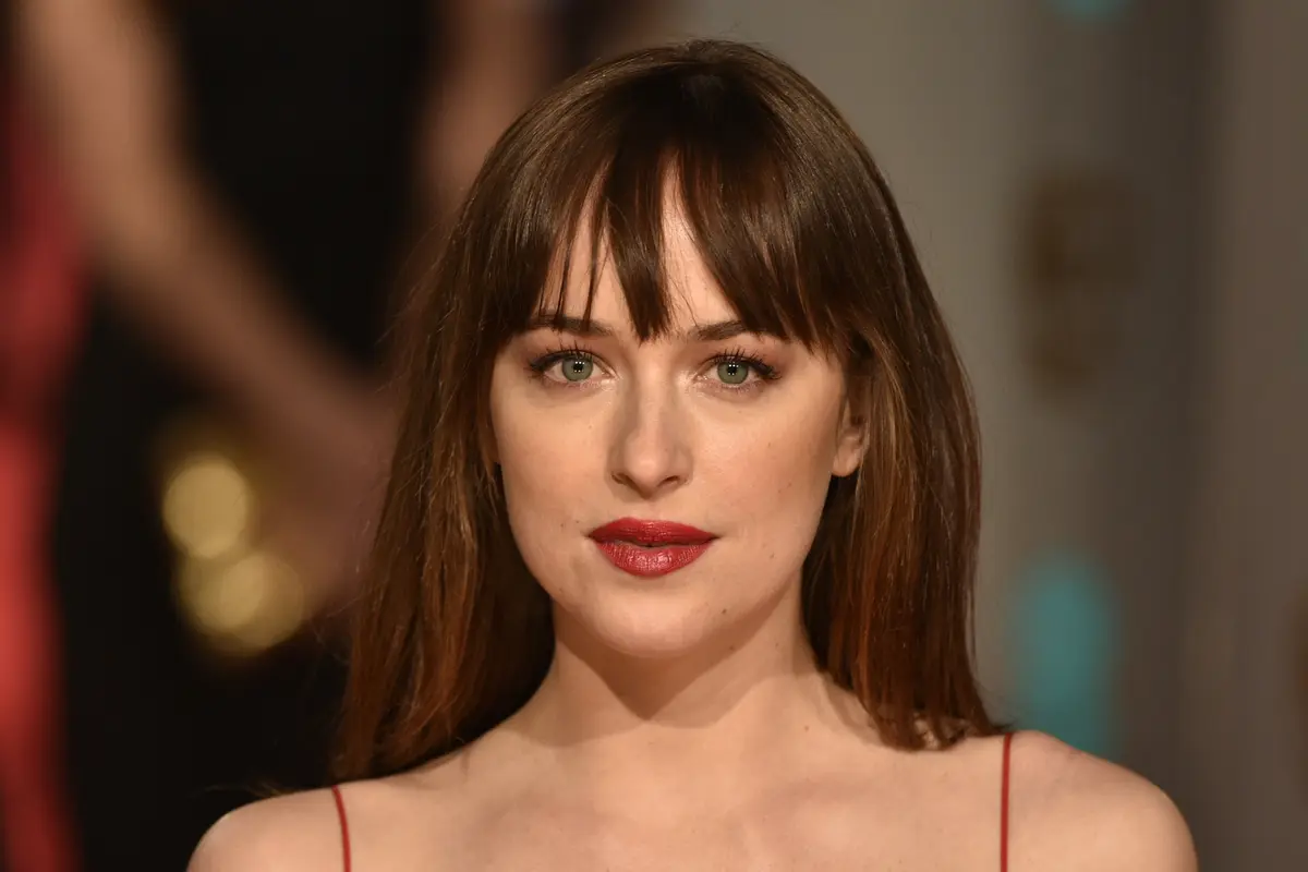 [Bintang] Dakota Johnson