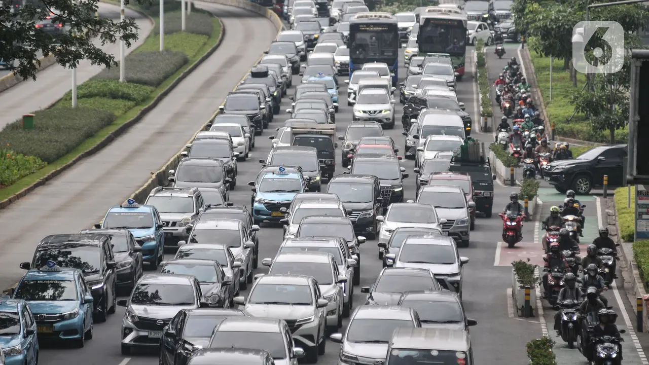 Aturan Jam Kerja di Jakarta