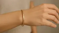 7 Model Gelang Emas Tipis yang Cocok untuk Dipakai Sehari-Hari
