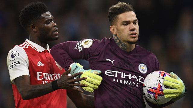 Foto: Daftar 5 Besar Kiper dengan Koleksi Kartu Kuning Terbanyak di Premier League, Termasuk Benteng Man City Ederson Moraes
