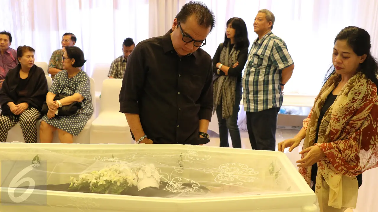 Musisi Jazz Legendaris Ireng Maulana Meninggal Dunia 