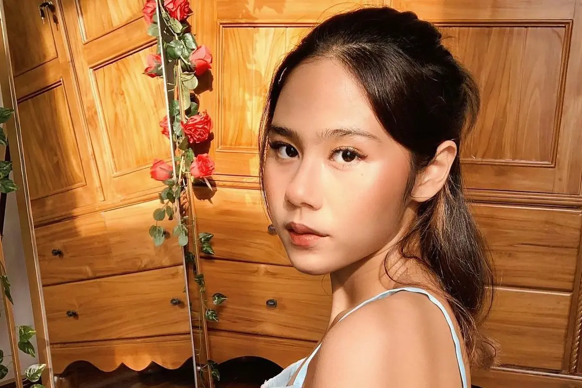 7 Pesona Nadin Amizah, Penyanyi Muda yang Didapuk Isi Soundtrack film Disney
