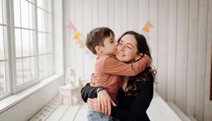 Ilustrasi merayakan hari ibu. (Image by bristekjegor on Freepik)