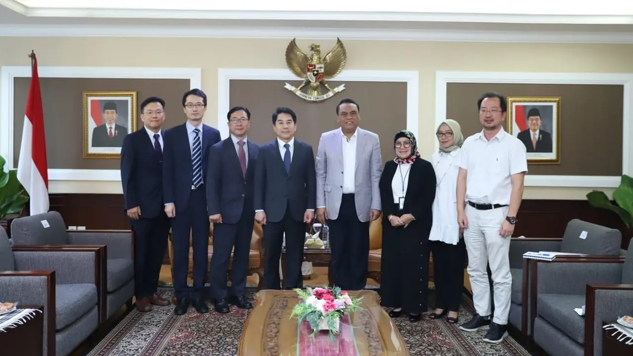 Assistant Minister for Planning and Coordination, Ministry of the Interior and Safety (MOIS) Korea , Lee In-jae bersama Menteri PANRB Syafruddin. (Foto: Kementerian PANRB)