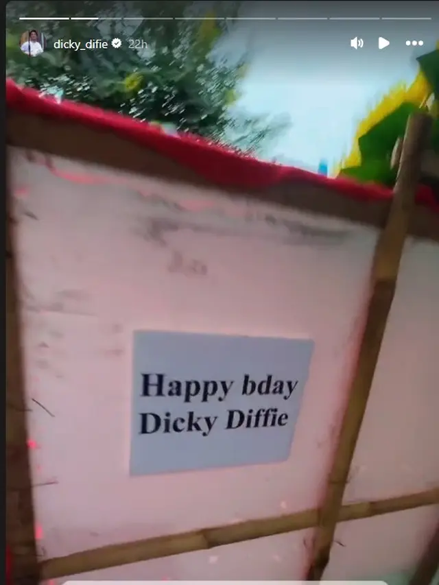 Dicky Difie dapat Hadiah Unik dari Andre Taulany