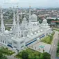 Masjid Sheikh Zayed Solo siap kembali menggelar Sholat Idul Fitri 2024. Masjid yang merupakan hibah dari pemerintah Uni Emirat Arab untuk Indonesia ini siap menampung 15.000 jamaah. (Dok. Waskita Karya)