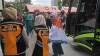 Kepulangan hemaah haji Riau di Asrama Haji Pekanbaru. (Liputan6.com/M Syukur)