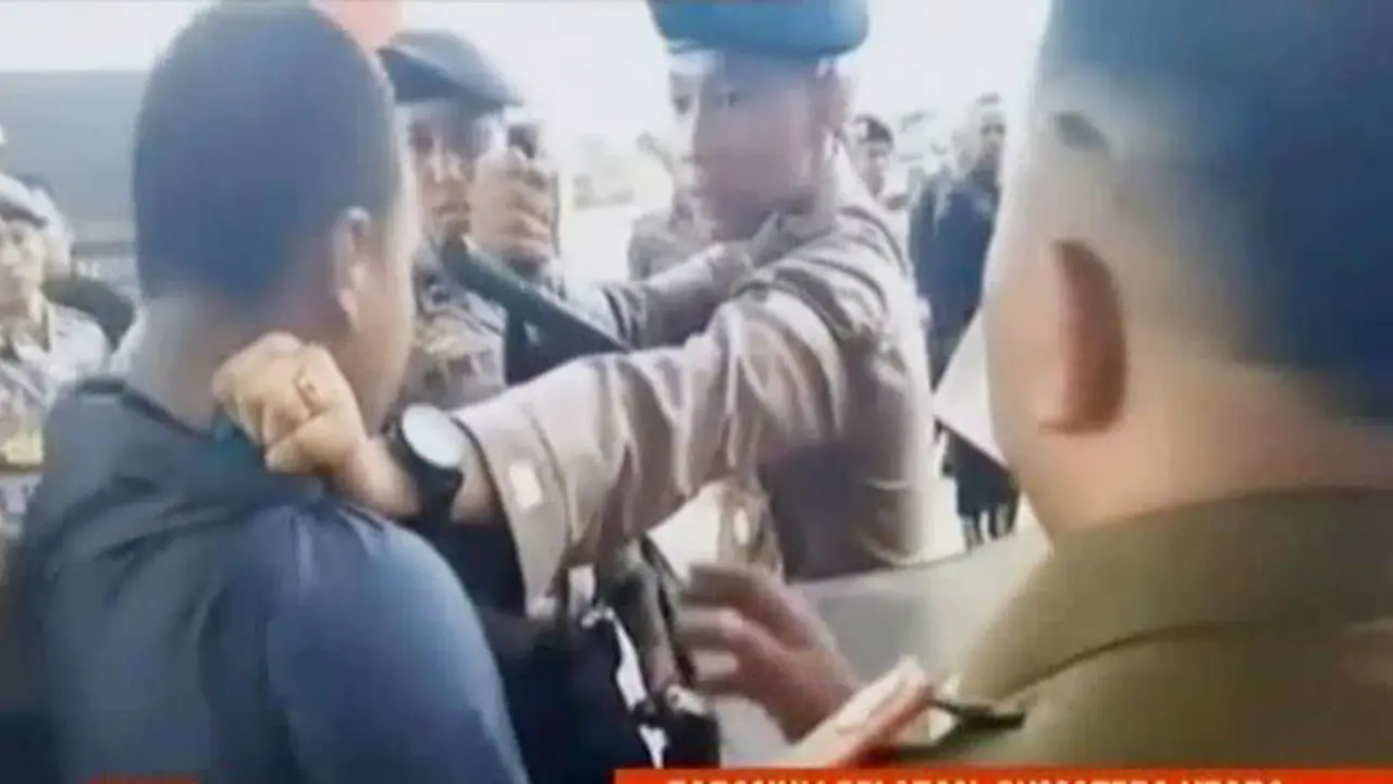 VIDEO: Liput Demo, Wartawan Dianiaya Polisi di Kantor Bupati