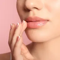 Menggunakan 3 Bahan Alami Ini Untuk Membuat Bibir Merah Merona / copyright shutterstock