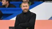 Reaksi bahagia pelatih Chelsea, Graham Potter pada laga pekan ke-26 Liga Inggris 2022/2023 melawan Leeds United yang berlangsung di Stamford Bridge, London, Sabtu (05/03/2023) malam WIB. The Blues berhasil menang dengan skor 1-0. (AFP/Justin Tallis)
