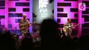 Duo musisi Endah N Rhesa tampil pada hari pertama BNI Java Jazz Festival 2022 di JIExpo Kemayoran, Jakarta, Jumat (27/5/2022). Perhelatan musik BNI Java Jazz Festival 2022 digelar pada 27-29 Mei dengan menampilkan musisi-musisi dari dalam dan luar negeri. (Liputan6.com/Johan Tallo)