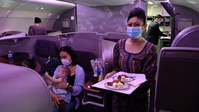 Makan di Kabin A380 Singapore Airlines