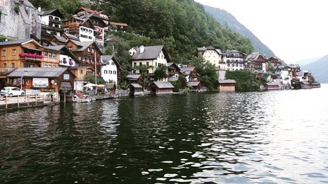 Pesona Hallstatt di Austria.