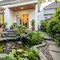 10 Desain Area Duduk Amfiteater untuk Rumah Type 45, Bikin Halaman Estetik dan Nyaman