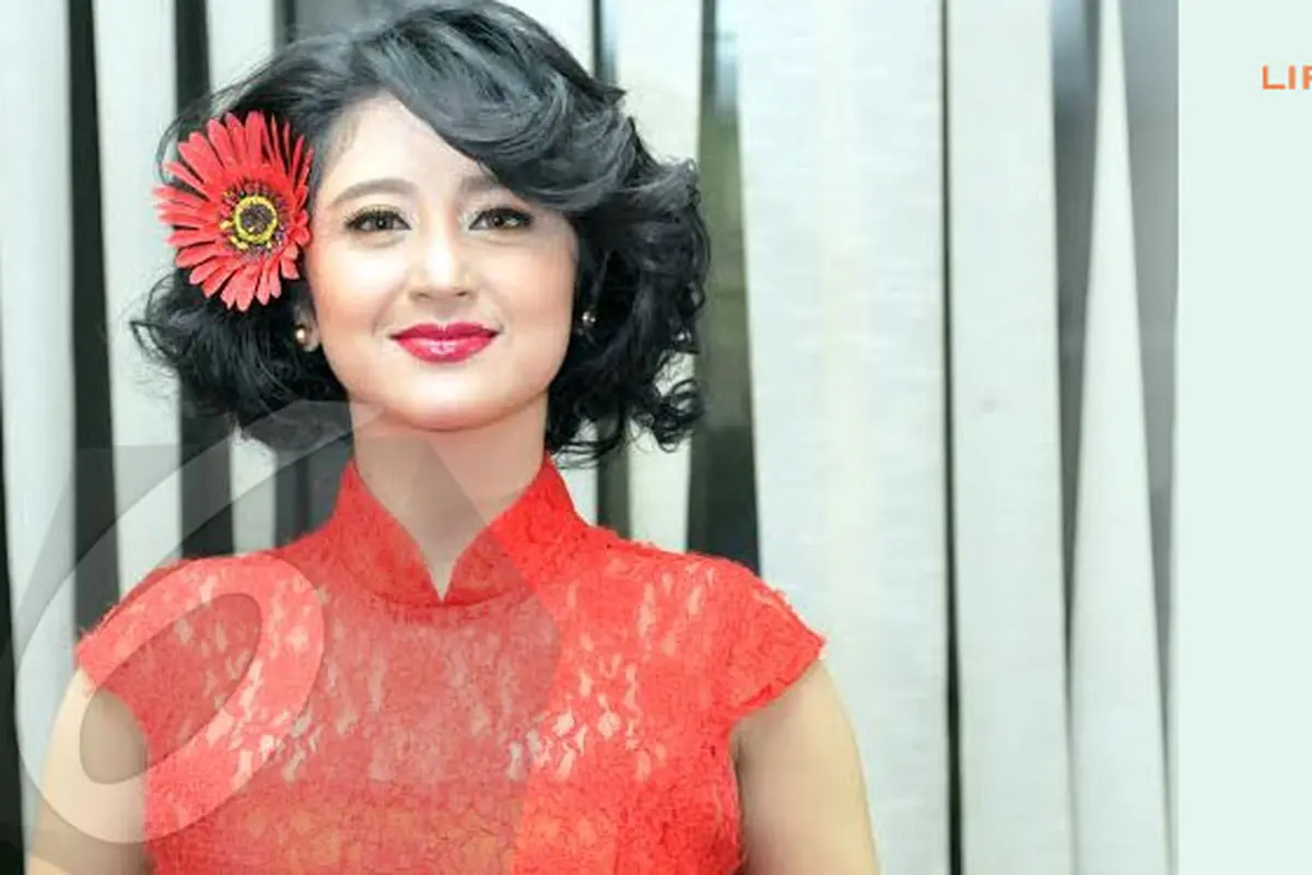 dewi-persik-2-140205c.jpg