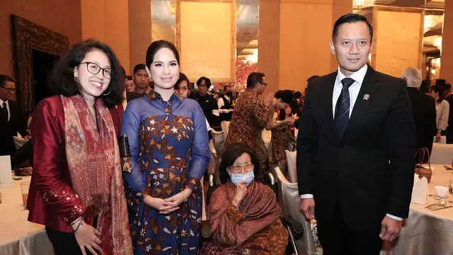 Gaya Annisa Pohan jadi ibu menteri (Instagram/annisayudhoyono)