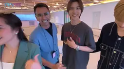 Hengky lantas merevisi bahwa nama akrabnya adalah Aheng. Raffi dan Nagita lantas memanggil Hendery dengan sapaan Aheng. (Foto: YouTube/Rans Entertainment)