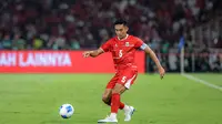 Bek Timnas Indonesia, Rizky Ridho, dalam duel melawan Oman di Stadion Utama Gelora Bung Karno, Jakarta, Jumat (7/6/2026). (Bola.com/Bagaskara Lazuardi)