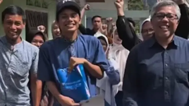 Kisah Devit Anak Kuli Panggul Kayu Manis di Sumbar, Diarak Warga karena Sukses Masuk ITB