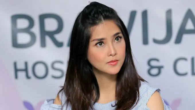 [Bintang] Alasan Eva Anindita Melahirkan Secara Normal