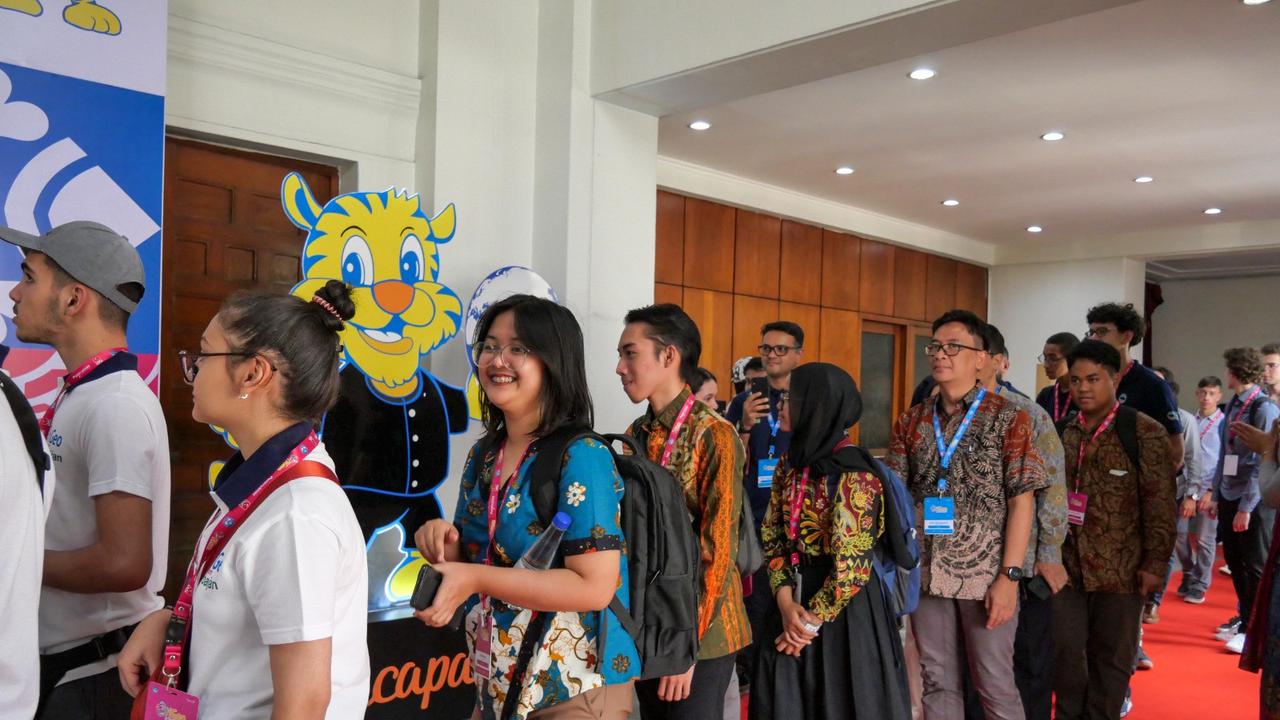 177 Pelajar dari 46 Negara Berkompetisi di iGeo 2023, Ini Pesan Menteri Nadiem Makarim