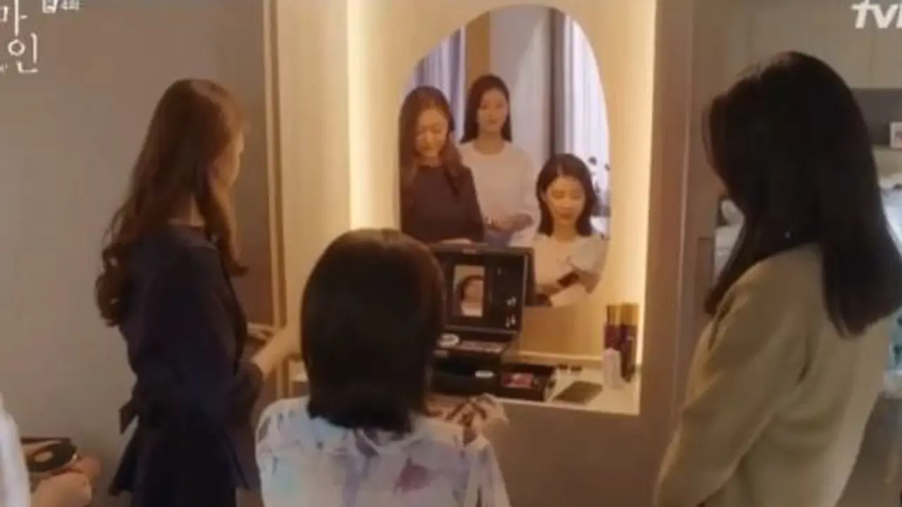 Lee Bo Young