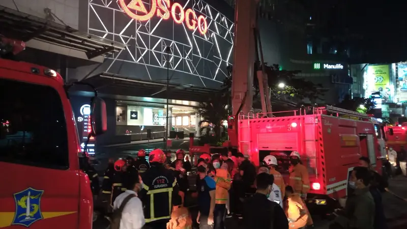 Cerita Wakil Wali Kota Surabaya Berbuka Puasa di Dekat Tunjungan Plaza yang Terbakar