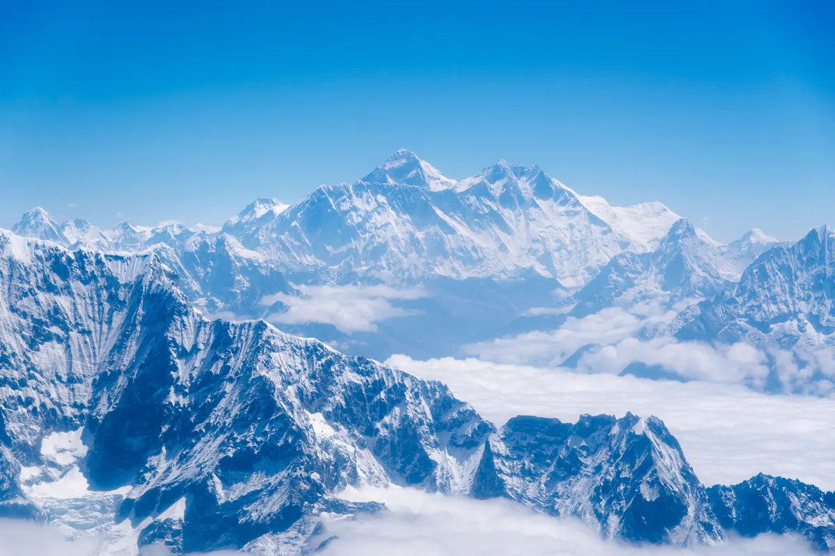 Virus Covid-19 terdeteksi di gunung Everest/dok. Unsplash Andreas