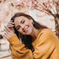 Ilustrasi perempuan cantik dan baik hati/copyright freepik.com/lookstudio